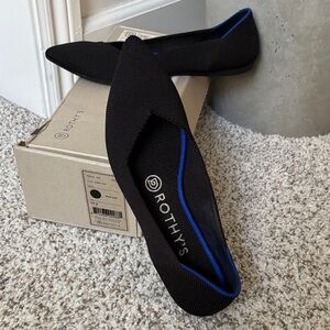 Rothy's Women's Black and Blue Flats